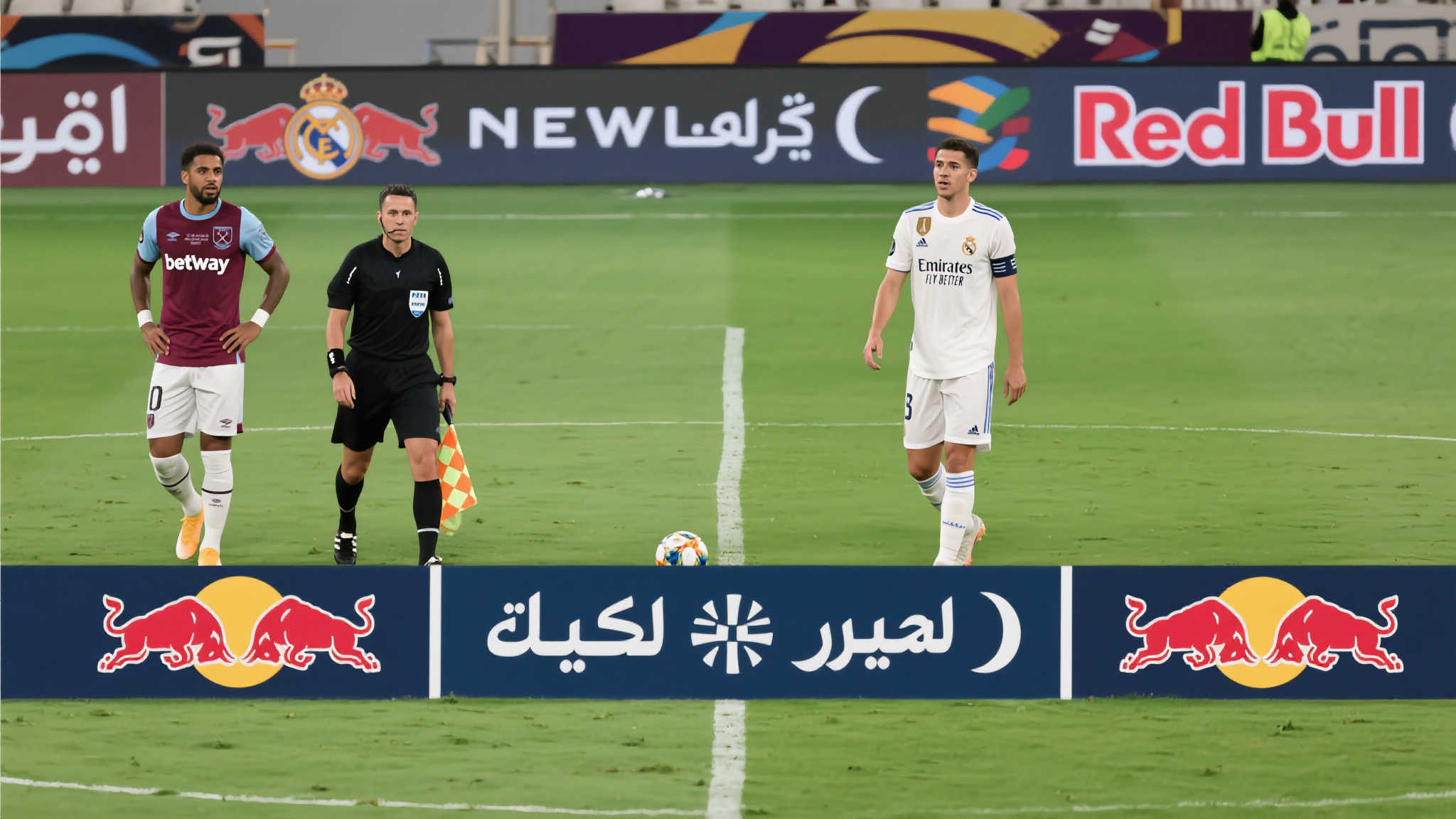 世俱杯H组悬念:新月或胜仍存风险,皇马红牛握手言和共晋级 目前,新月在积分榜上处于第三位,他们虽然末轮对阵表